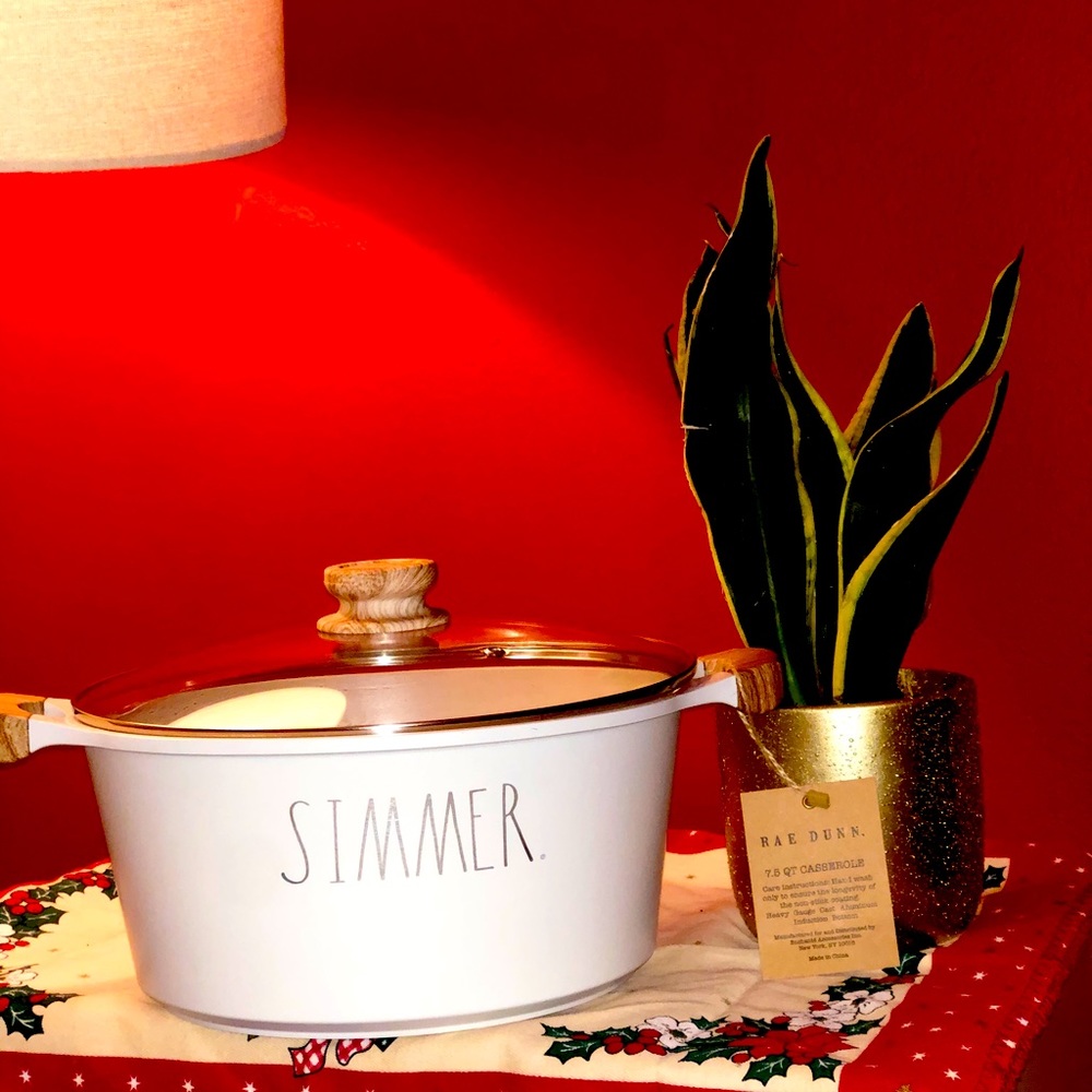 Simmer 7.5 quart casserole pot